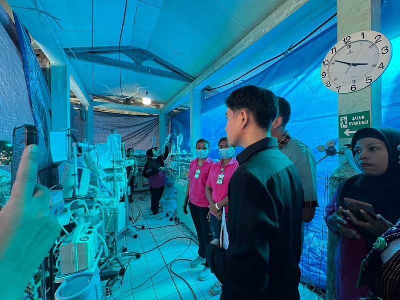 Wapres Gibran meninjau  RSUD TC Hillers di NTT. (Foto Setwapres RI)