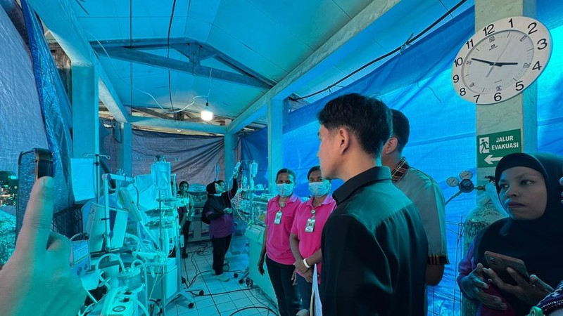 Wapres Gibran meninjau  RSUD TC Hillers di NTT. (Foto Setwapres RI)