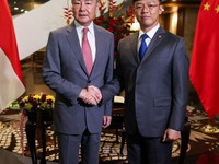 Menteri Luar Negeri Indonesia Sugiono bertemu Menteri Luar Negeri Tiongkok Wang Yi   saat kunjungan di Kementerian Luar Negeri di Jakarta, Indonesia, pada 21/8/2026. REUTERS/Edgar Su