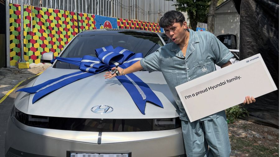 Influencer Aa Juju membagikan kisah kendala dari pemakaian Hyundai Ioniq 5 yang ramai di media sosial. (Tangkapan Layar Instagram/makanlurrrr)