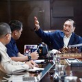 Kepala Badan Gizi Nasional (BGN), Pak Sudaryono berdiskusi dengan Ketua Dewan Ekonomi Nasional (DEN) Luhut Binsar Pandjaitan terkait pembenahan tata laksana Program Makan Bergizi Gratis (MBG). (Instagram/Luhut.Pandjaitan)