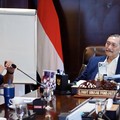 Kepala Badan Gizi Nasional (BGN), Pak Sudaryono berdiskusi dengan Ketua Dewan Ekonomi Nasional (DEN) Luhut Binsar Pandjaitan terkait pembenahan tata laksana Program Makan Bergizi Gratis (MBG). (Instagram/Luhut.Pandjaitan)
