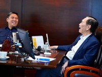 Ketua Dewan Ekonomi Nasional (DEN) Luhut Binsar Pandjaitan bertemu Kepala Badan Gizi Nasional (BGN), Sudaryono, guna mendiskusikan evaluasi dan perbaikan sistem tata kelola gizi nasional, Kamis (20/8/2026).
