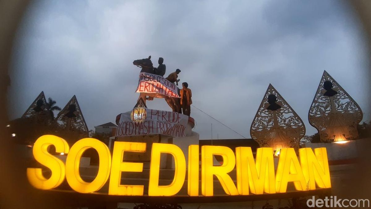 Warek Terjaring OTT KPK, Mahasiswa Unsoed Gelar Aksi di Patung Kuda
