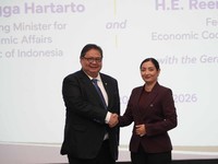 Menteri Koordinator Bidang Perekonomian Republik Indonesia Airlangga Hartarto dalam Konferensi Pers usai pertemuan dengan Menteri Federal untuk Kerja sama Ekonomi dan Pembangunan Jerman Reem Alabali Radovan beserta rombongan delegasi bisnis yang bert