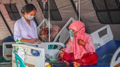 Antisipasi Gempa Susulan, RSUD Komodo Rawat Pasien di Tenda Darurat