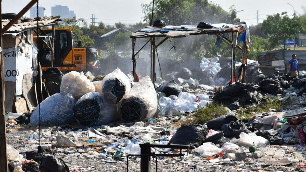 Kejanggalan Pengolahan Sampah Ilegal yang Bikin Walkot Eri Ngamuk