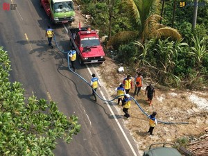 Kalbar Dikepung Kebakaran Hutan, Kementerian PU Kirim Pompa-Tangki Air