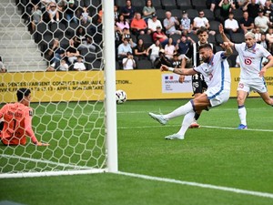 Hasil Ligue 1: Verdonk Main, Lille Sikat Angers 2-0
