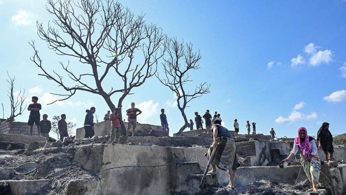 5 Fakta Unik Desa Sade Lombok, Ada Tradisi Sapu Lantai Pakai Kotoran Kerbau