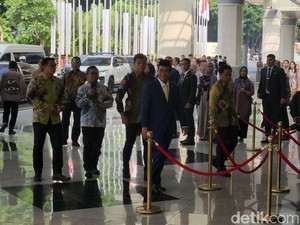 Video: Gaya Prabowo, Gibran hingga Jokowi Hadiri Nikahan Rizky Irmansyah