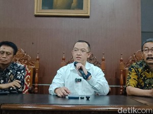 Akhmad Sodik Tersangka KPK, Prof Ali Rokhman Ditunjuk Jadi Plt Rektor Unsoed