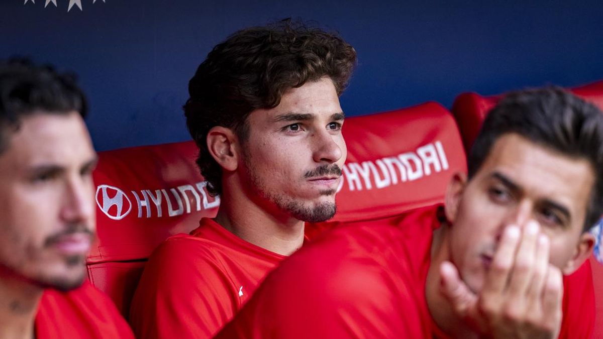 Arsenal Minat Gaet Alvarez?