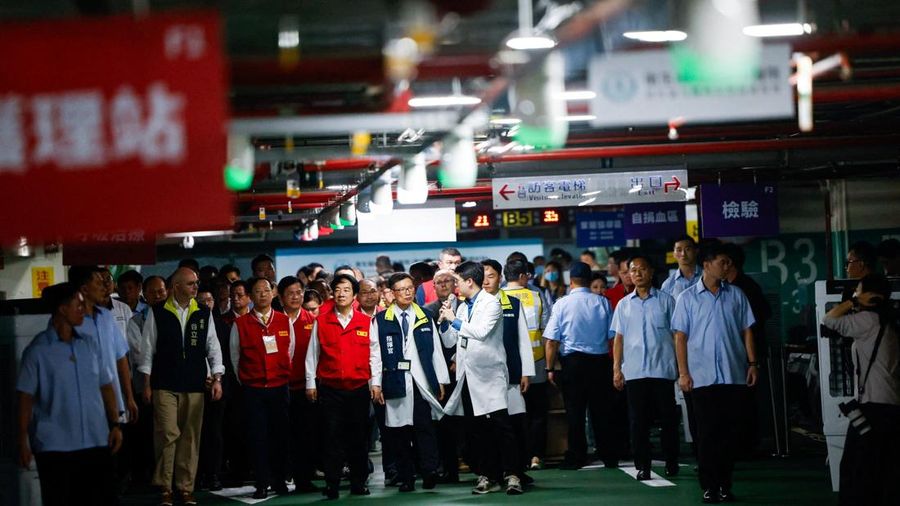 Militer Taiwan mengadakan latihan di Kabupaten Yilan untuk mensimulasikan pemblokiran Terowongan Hsuehshan dan mencegah pasukan Tiongkok menggunakannya untuk maju ke Taipei, sebagai bagian dari latihan tahunan Han Kuang. (REUTERS/Ann Wang)