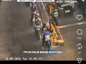 Kocak! Bangjo Simpang Jrakah Semarang Tak Dibuat Hijau gegara Pemotor Ngeyel