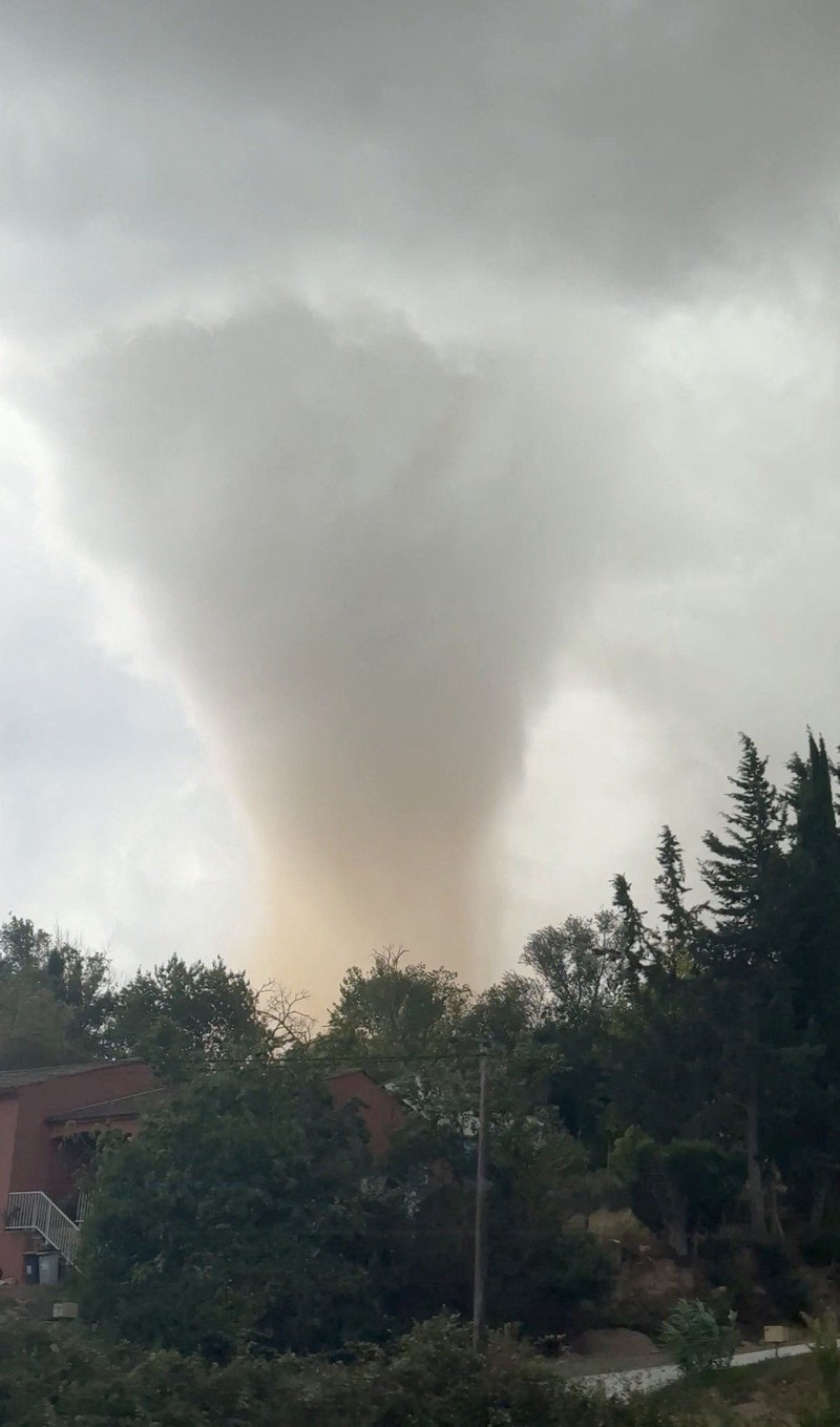 A large tornado moves through Verzeille, France, August 24, 2026, in this screen grab obtained from a social media video. DENIS MARECHAL/via REUTERS  THIS IMAGE HAS BEEN SUPPLIED BY A THIRD PARTY. MANDATORY CREDIT.   Verification: -Location verified by houses, road layout, utility poles and trees that matched archive and satellite imagery -Coordinates: 43.12398050745493, 2.325234124258081 -French meteorological administration issued an alert for thunderstorms in Aude department -Date verified by original file metadata