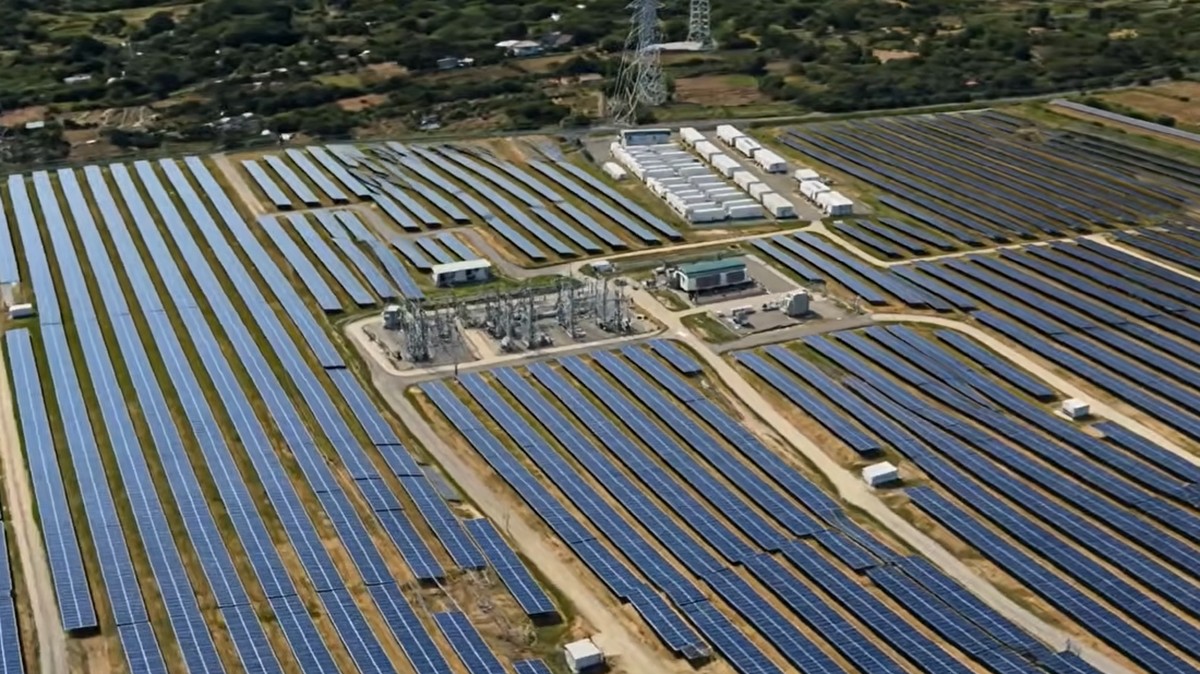 RI Mulai Kembangkan PLTS 100 Giga Watt, Segini Harga Listriknya