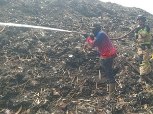 13 Hari Terbakar, Kebakaran TPSA Ciniru Kuningan Dinyatakan Padam