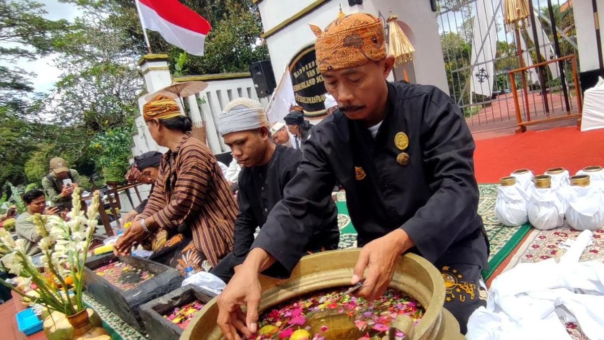 Menyusuri Jejak Leluhur Ciamis Lewat Tradisi Merlawu hingga Nyangku