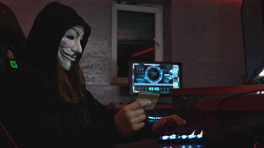 Scam Hacker Virus. (Pexels)