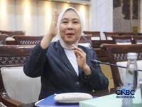 Calon Deputi Gubernur Senior Bank Indonesia (BI), Aida S. Budiman saat menjalani Uji Kelayakan atau Fit and Proper Test di Gedung DPR/MPR RI, Jakarta, Rabu (26/8/2026). (CNBC Indonesia/Faisal Rahman)