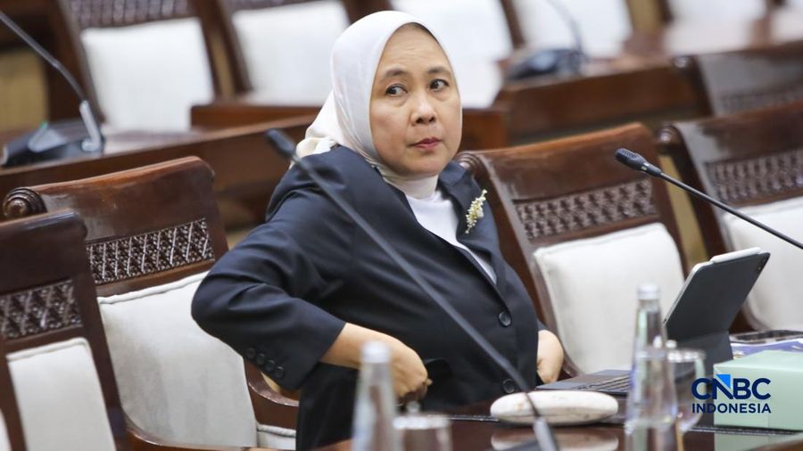 Calon Deputi Gubernur Senior Bank Indonesia (BI), Aida S. Budiman saat menjalani Uji Kelayakan atau Fit and Proper Test di Gedung DPR/MPR RI, Jakarta, Rabu (26/8/2026).