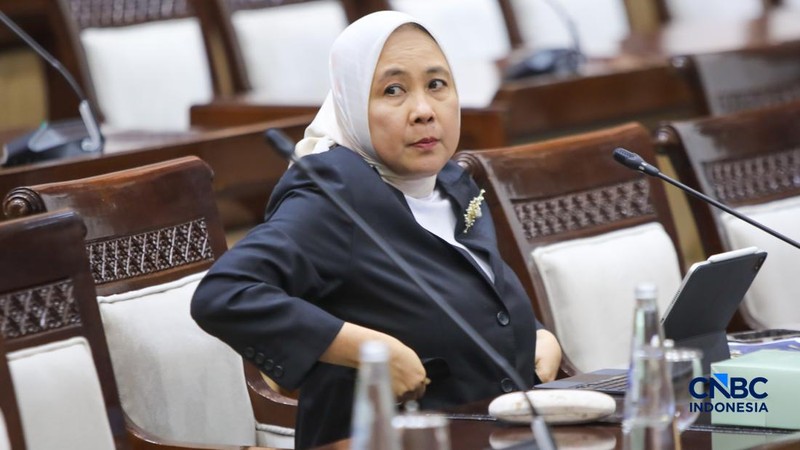 Calon Deputi Gubernur Senior Bank Indonesia (BI), Aida S. Budiman saat menjalani Uji Kelayakan atau Fit and Proper Test di Gedung DPR/MPR RI, Jakarta, Rabu (26/8/2026).