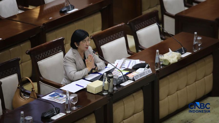 Calon Gubernur Bank Indonesia (BI), Destry Damayanti saat menjalani Uji Kelayakan atau Fit and Proper Test di Gedung DPR/MPR RI, Jakarta, Rabu (26/8/2026). (CNBC Indonesia/Faisal Rahman)