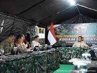 Menteri Pekerjaan Umum (PU) Dody Hanggodo melaporkan kepada Presiden Prabowo Subianto bahwa konektivitas di Pulau Flores berangsur pulih pascagempa bumi. (Dok. Kementerian PU)