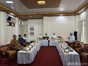 Sejumlah Kiai Sepuh Bertemu di Ponpes Lirboyo Jelang Muktamar NU