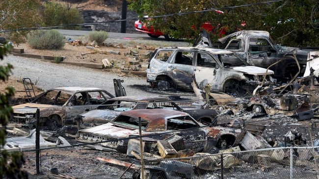 Petaka Hantam Amerika, 90.000 Dievakuasi-Semua Gosong Jadi Abu