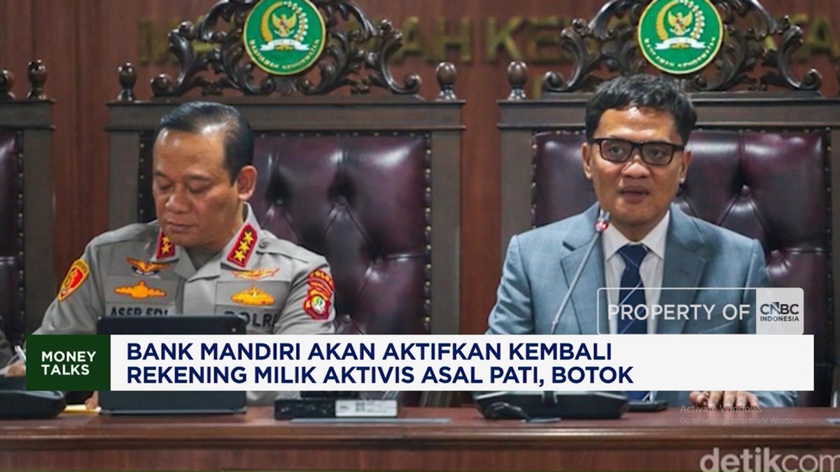 Video: Bank Mandiri Aktifkan Kembali Rekening Aktivis Asal Pati, Botok