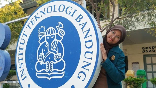 Cerita Anak Petugas Kebersihan, Mewujudkan Mimpinya Berkuliah di ITB