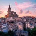 Naro di Sisilia menjadi destinasi terbaru di Italia yang menawarkan rumah seharga hanya 1 Euro. (Facebook/visitsicily.info)