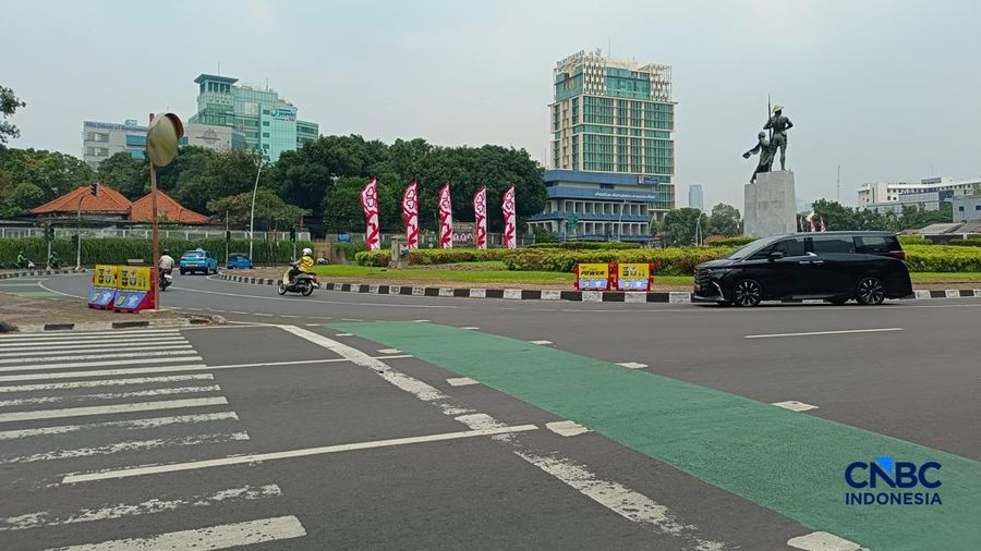 Pantauan langsung CNBC Indonesia di kawasan Tugu Tani, Jakarta Pusat, Kamis (27/8/2026). (CNBC Indonesia/Martyasari Rizky)