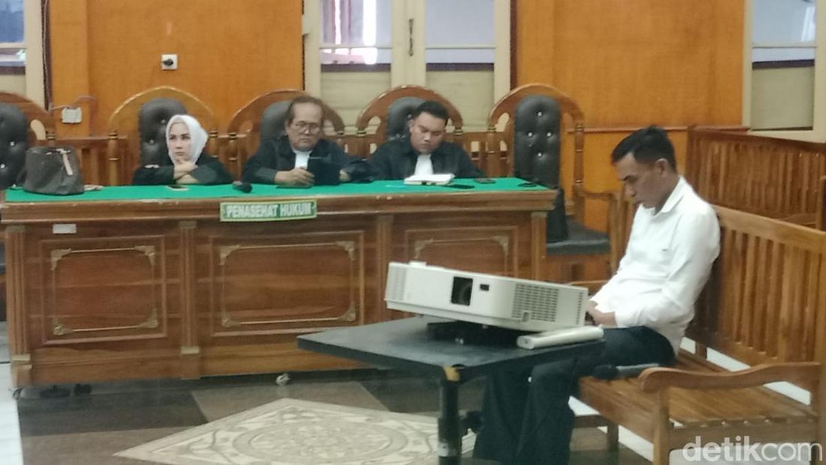 Hakim Vonis Bebas Eks Kabag Tapem Madina di Kasus Laporan Fiktif Rp 385 Juta