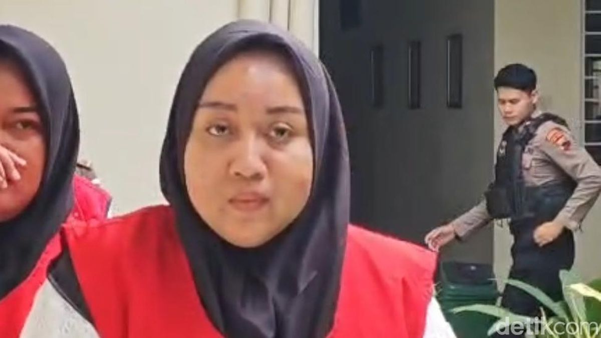 Tampang Dika Eks Karyawati Bank Mandiri Taspen Terdakwa Penipu Pensiunan