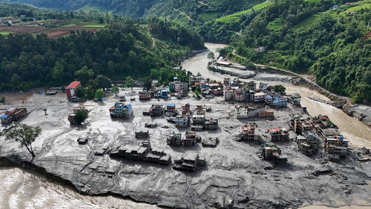Kota Bak Ditelan Lumpur, Penampakan Dahsyatnya Banjir Bandang Nepal