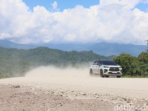 Penjualan Elektrifikasi Toyota Naik Tinggi, Veloz Hybrid Laku 2.000 Unit/Bulan