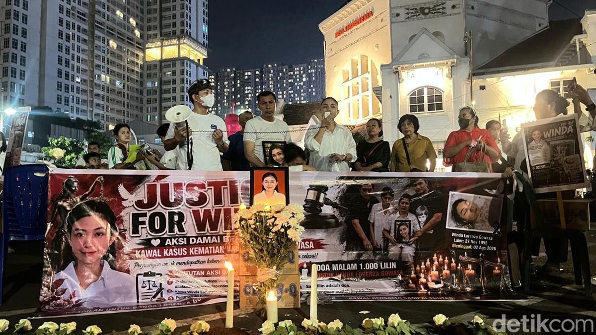 Keluarga Aksi '1.000 Lilin' Tuntut Keadilan Kematian Eks Istri Polisi di Medan