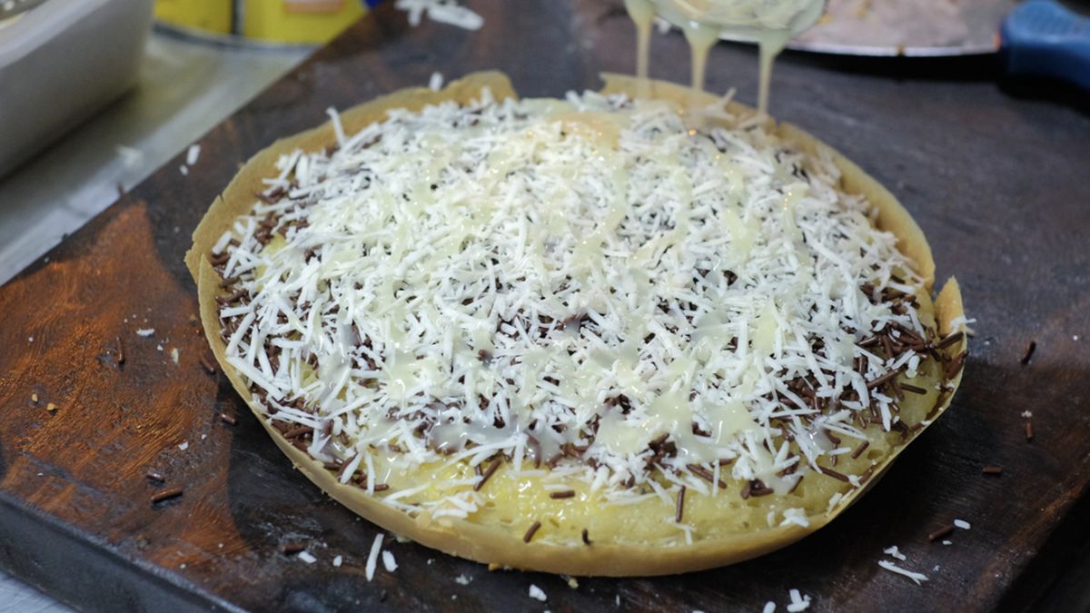 Martabak Manis Bukan Asli Indonesia, Ini Sejarah dan Topping Ikoniknya