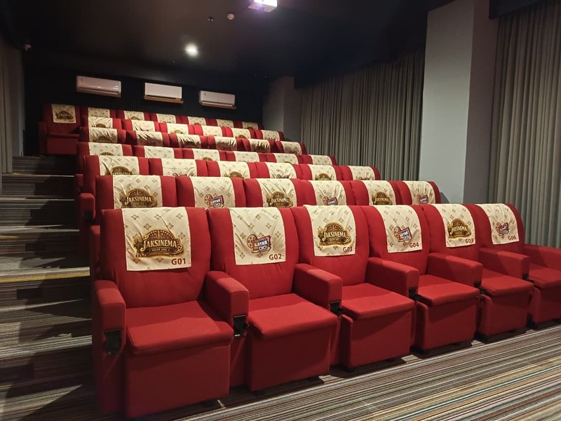 Melihat langsung bioskop viral di tengah pasar, Jaksinema Pasar Rumput, Jakarta Selatan, Jumat (28/8/2026). (CNBC Indonesia/Martyasari RIzky)