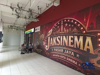 Melihat langsung bioskop viral di tengah pasar, Jaksinema Pasar Rumput, Jakarta Selatan, Jumat (28/8/2026). (CNBC Indonesia/Martyasari RIzky)