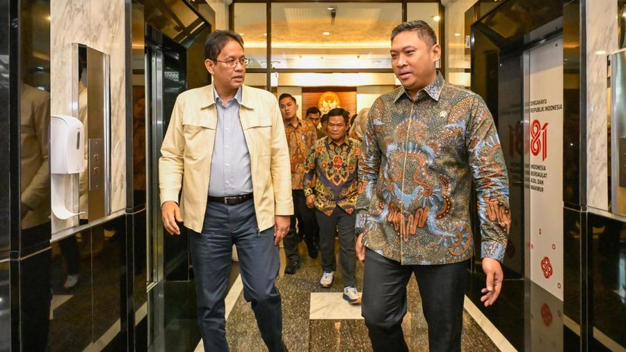Menteri Keuangan (Menkeu) Purbaya Yudhi Sadewa menerima Kepala Badan Gizi Nasional Sudaryono bersama timnya datang untuk menyampaikan laporan terkait pelaksanaan program Makan Bergizi Gratis (MBG) yang saat ini sedang dalam proses perbaikan tata kelo
