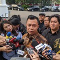 Presiden Prabowo Subianto bertemu dengan pemimpin Pasukan Merah Tariu Borneo Bengkulu Rajaking (TBBR) dari suku Dayak Kanayatn, Panglima Jilah, di Istana Negara, Jakarta, Jumat (28/8/2026). (CNBC Indonesia/Emir Yanwardhana)