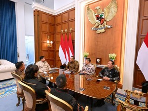 Seskab: Presiden Instruksikan Bangun Infrastruktur hingga Pendidikan di Kalbar
