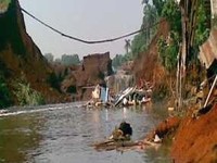Tanggul Situ Gintung Jebol pada tahun 2009. (Dok. Detikcom)