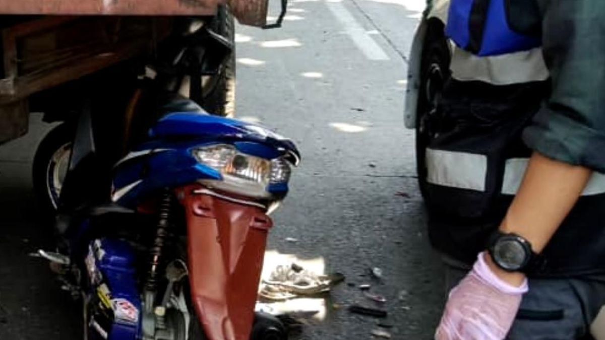 Tabrak Ekor Truk di Jalan Soekarno-Hatta Bandung, Pemotor Cimahi Tewas