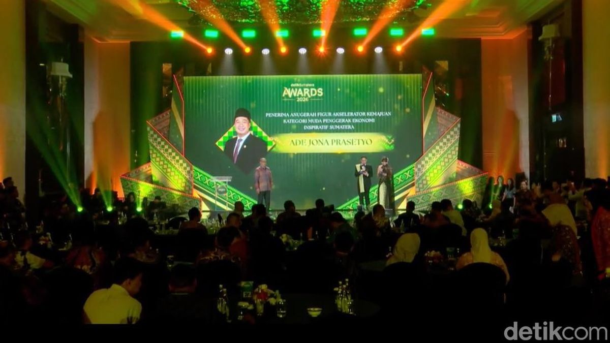 Ade Jona Raih detikSumatera Awards: Muda Penggerak Ekonomi Inspiratif Sumatera