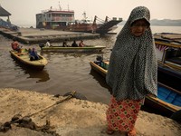 Kondisi kabut asap akibat kebakaran hutan yang menyelimuti wilayah Pontianak di Provinsi Kalimantan Barat, Jumat (28/8/2026). (REUTERS/Willy Kurniawan)